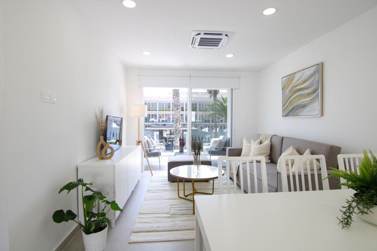 파포스 Phaedrus Living: Seaview Luxury Flat Limnaria 114 아파트 외부 사진
